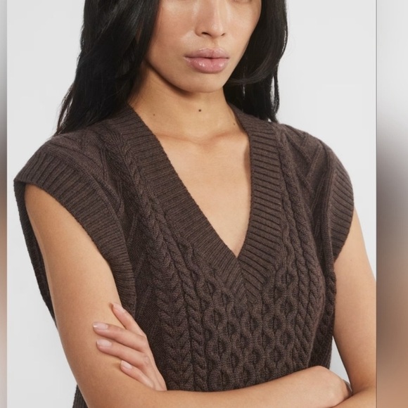 Aritzia Babaton Emporia Merino Wool Sweater - Picture 9 of 9